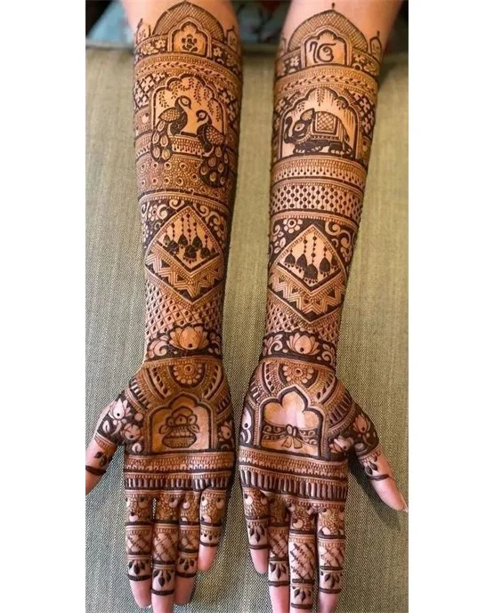 Classy Bangle Modern Full Hand Mehndi Design Effect